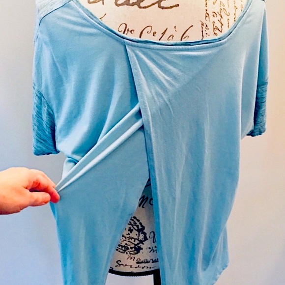 American Eagle 🦅 split butterfly back soft shirt - Picture 8 of 8